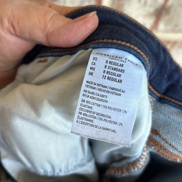 American Eagle Next Level Stretch Dark Wash
 Super High-Rise Jegging Jeans - Picture 9 of 10